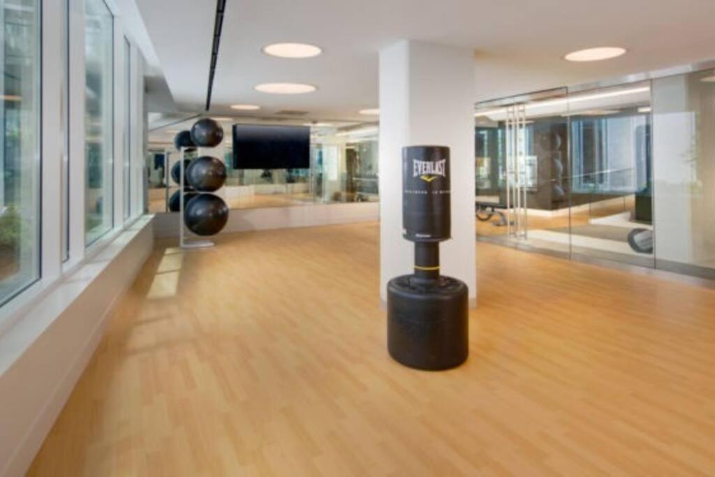 Modern, Chic, Great Location Apartment Washington Exterior photo